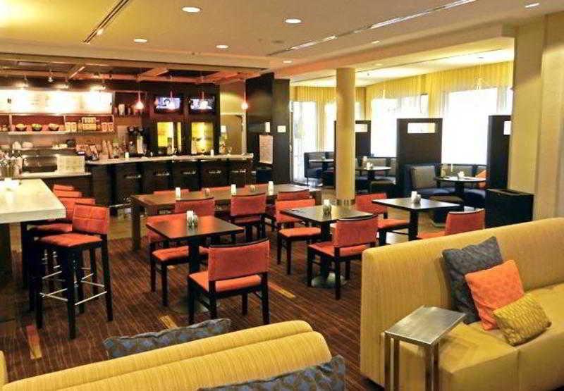 Hotel Courtyard Milwaukee Airport Restaurante foto